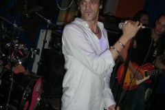06-10-28_WhoKnows-pic05