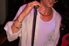 06-10-28_WhoKnows-pic14