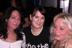 06-10-28_WhoKnows-pic30