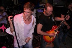 06-10-28_WhoKnows-pic49