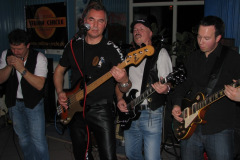 Yellow-Circle-101211-13